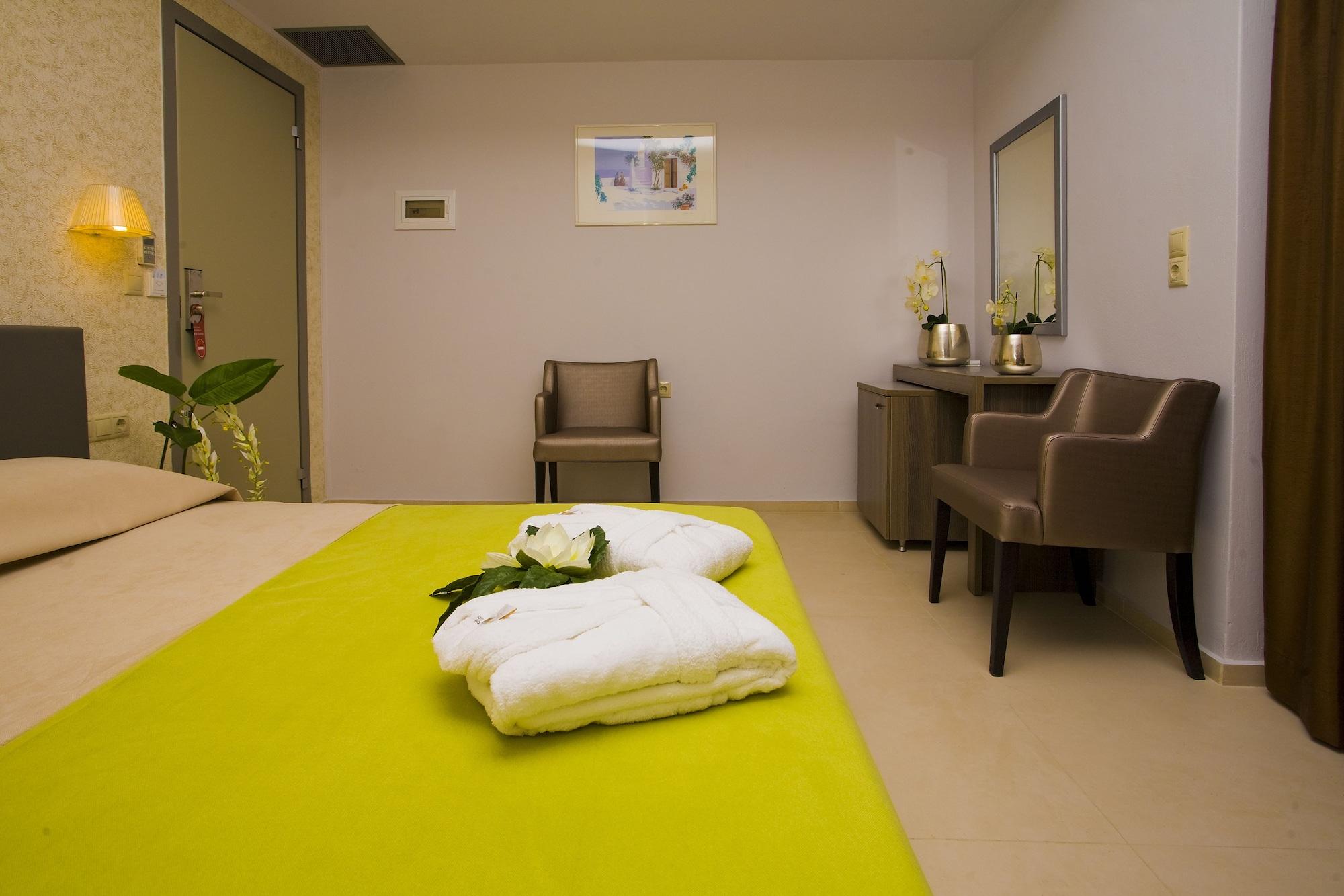 Astron Hotel Ierápetra Екстериор снимка
