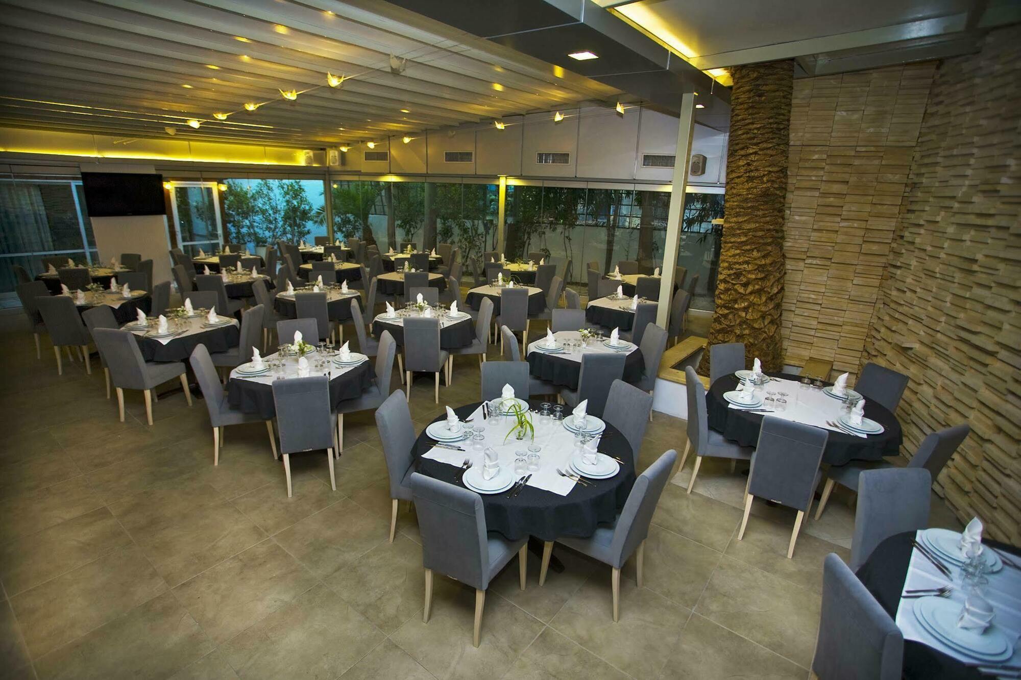 Astron Hotel Ierápetra Екстериор снимка
